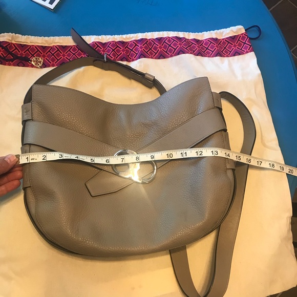 Largo gray pebble crossbody Tory Burch - Picture 7 of 8